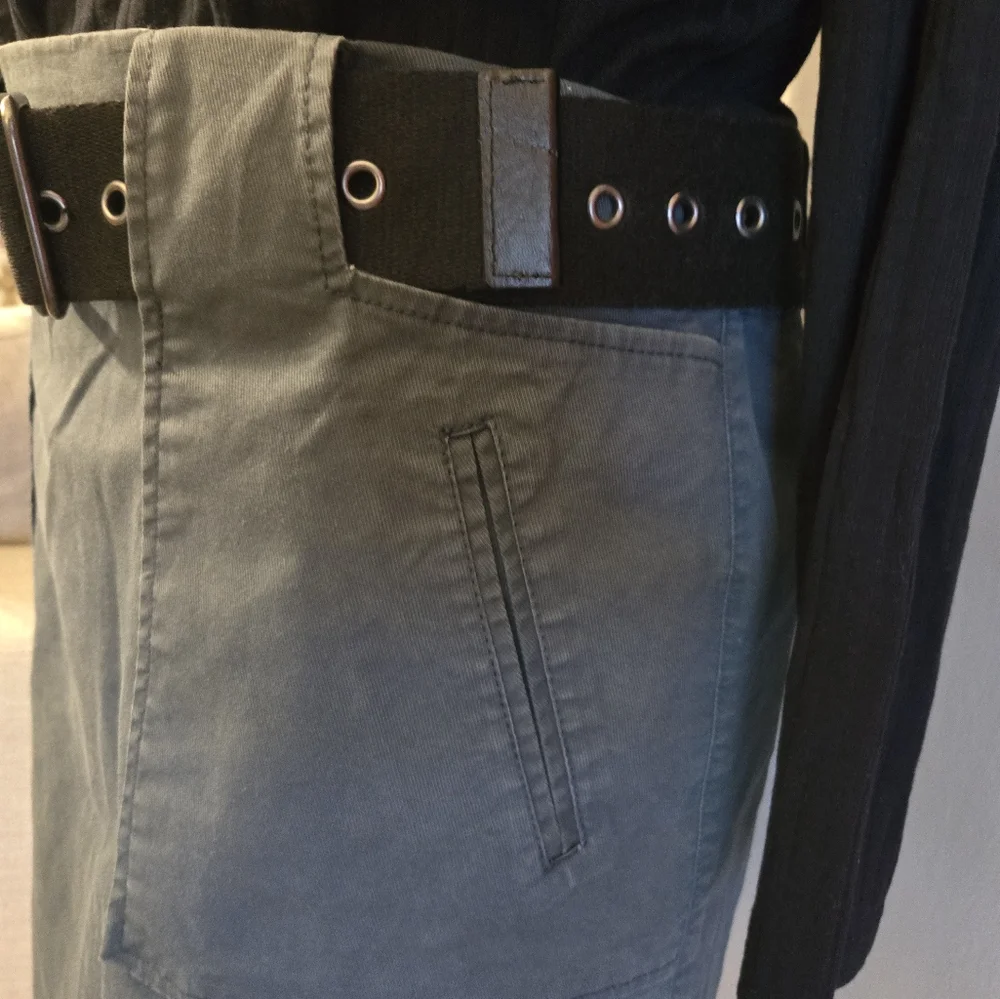 NWT: Kenneth Cole:Dark Green Skirt with Black Belt.  11 - Picture 2 of 4